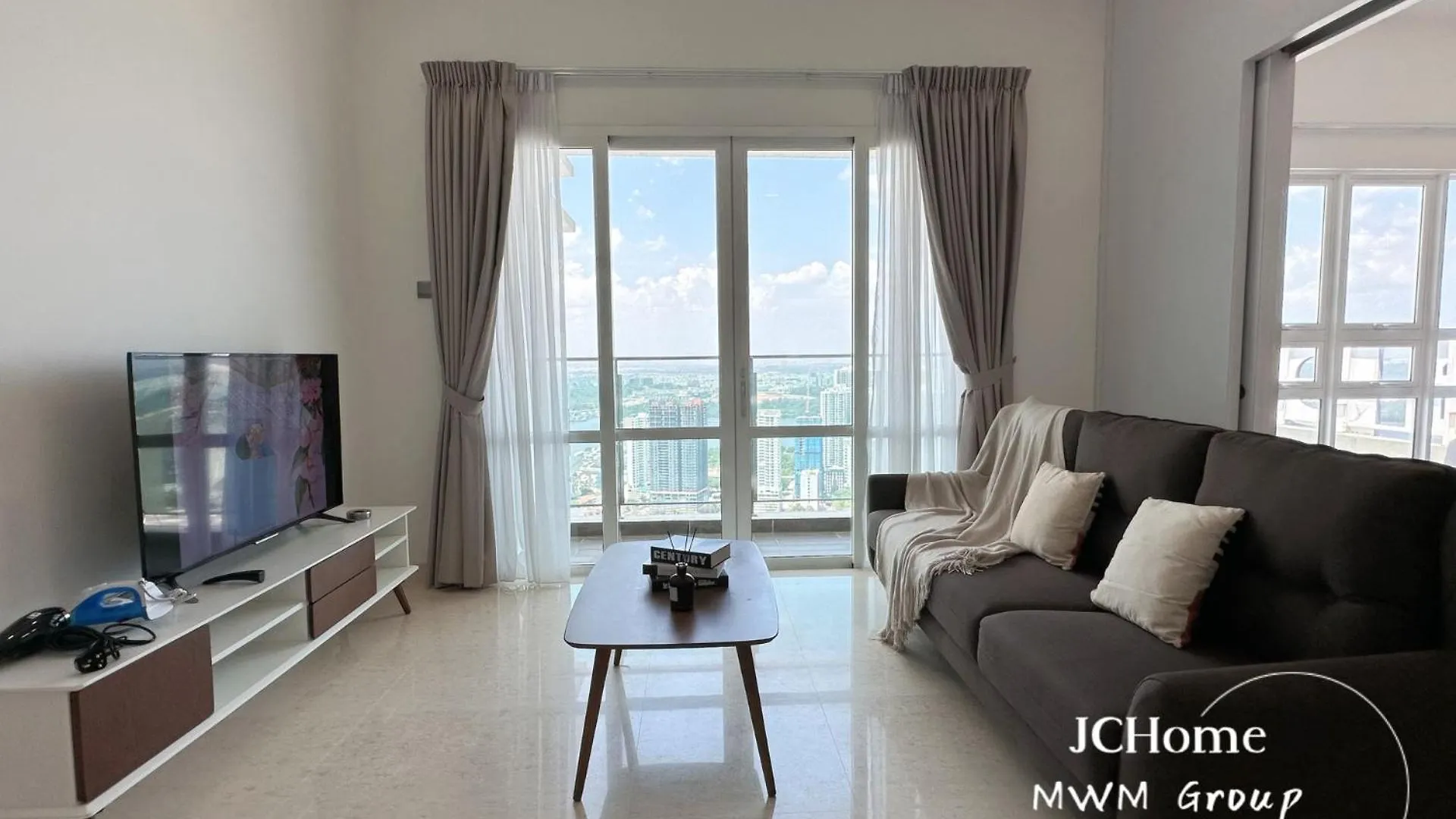 Tritower Near Ciq Johor Bahru By Jchome Mwm 0*,  מלזיה